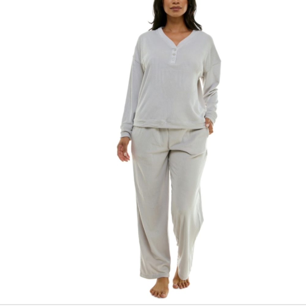 Roudelain Women's Long-Sleeve Ribbed Velour Pajama Set - Vapor Blye Size L NWT